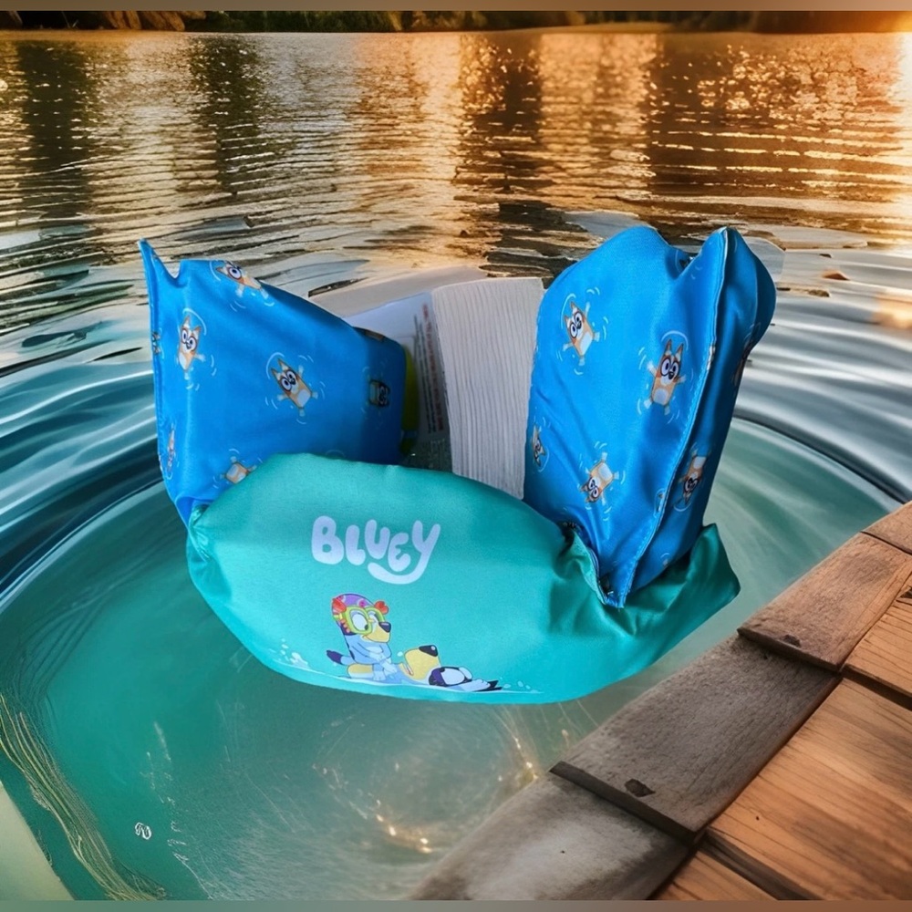 Bluey Kids Swim Trainer Floaties Weight: 33-55lbs